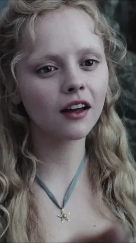 Sleepy Hollow, 1999. #sleepyhollow #johnnydepp #christinaricci #90s #moviescene #movieclips 