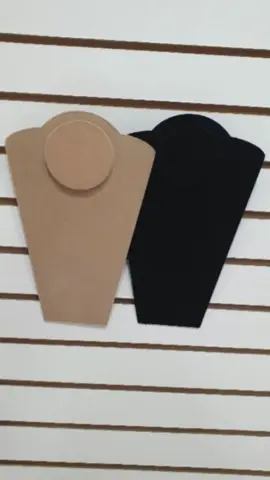 Expositor Busto de colar/Brinco Aveludado ✅️ Lindos Expositores para sua Loja, para deixar sua loja mais organizada, então corra aqui para loja✅️ Rua doutor ricardo vilela, 219. centro de Mogi das cruzes-SP #loja #lojaderoupas #colar #exposition #lojaonline 