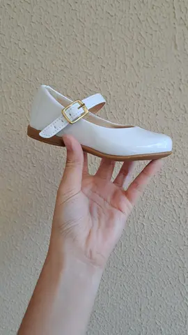 Novos modelos de sapatilhas infantis femininas, diversos detalhes e muito brilho para combinar 🤩❄️ shopee.com.br/claudioalvessantos096 #Sandália #Sandálialnfantil #Amo #CalçadosInfantis #Princesa #Conforto #Shopee #Feitocomamor #Novidades #kidsfashion #Kids #sapatokids #Meninaslook #Sandáliameninas #loucaporsapatos #lojaonline #Mãedemenina #semprenamoda #qualidade #amamossapatos #VendasOnline #bota #boiadeira #cuturno #moda #sapatilha