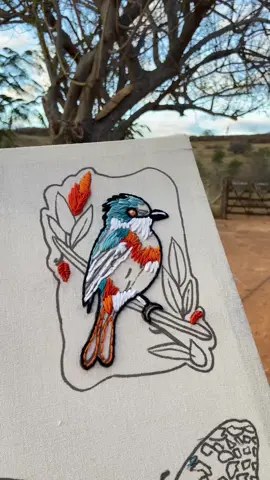 Tentando novas coisas no punch needle ou ponto russo. Você sabe qual é o nome desse ponto?  #punchneedle #punchneedletiktok #embroidery #bordado #DIY #craft #crochet #doityourself #viral #trending #foryou 