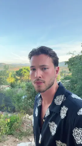 this song is on repeatttt #fyp #foryou 