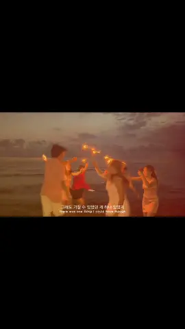 sparklers night at the beach really hits different @dlrsqnn @princessjoyce @Eri_💛 @mrcrmjr @Manong Sadista #CapCut #friendship 