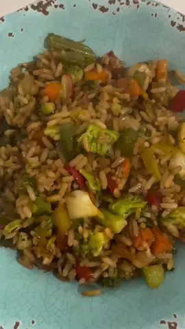 Keeping it simple is often the way to go! When I am cooking at home, I like to use what we have already “on hand”…tonight I transformed leftover vegetables from a crudités tray into a delicious #vegetablefriedrice! What’s your favorite way to “repurpose” #leftover food? #fyp #mukbang 