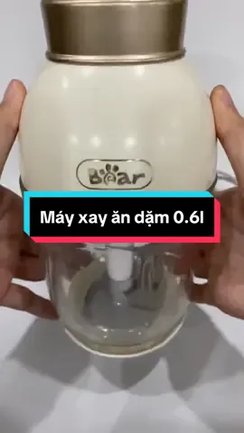 😼 😻   Máy xay ăn dặm Bear QSJ-D02Q1 0.6L đơn giản quá trình nấu ăn cho bé chỉ gói gọn trong vài bước 👶  Máy xay ăn dặm Bear D02Q1 có dung tích 0.6L 👶   Thiết kế nhỏ gọn với chiều cao chưa tới 25 cm. 👶   Chất liệu cối xay: Thủy tinh cao cấp 👶   Chất liệu lưỡi dao: Lưỡi thép không gỉ 420J2 👶    Máy xay được cả đồ chín, đồ nóng, đồ lạnh thích hợp dùng để xay đồ ăn dặm cho bé 👶  Nghiền thực phẩm khô như vừng, lạc, ớt… 👶  Máy xay ăn dặm Bear D02Q1 có bộ máy hoạt động với chế độ ít gây ra tiếng động nhất có thể 👏 👏  Giúp các bà mẹ chăm con dễ dàng hơn, tiết kiệm được nhiều thời gian rảnh cho bản thân và gia đình. #bear #bearvietnam #mayxayandambear #mayxaybear #mayxay0.6 #mayxayamdamchobe