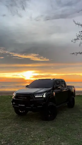 tengok sunset ka tengok baby black #sotongdarat #hilux #20inchwheels #fyppppppppppppppppppppppp 