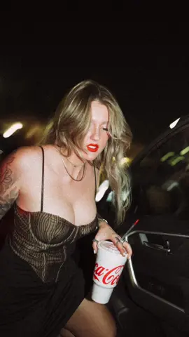 Results on the gram 🤪 #photoshootideas #photoshootposes #outfitinspiration #outfitoftheday #photographer #photographersoftiktok #outfitideas 