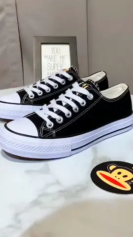 Sepatu Sneaker Classic Low hitam putih 
