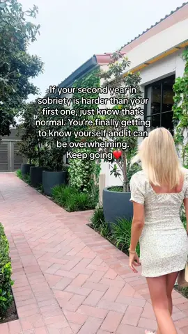 Getting to know yourself in sobriety can be hard, but it gets a lot easier once you take the time to work through it❤️ #sobertok #sobriety #fy #sober #recovery 