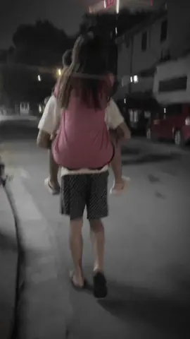 Cõng e suốt đời nha❤️ #xuhuong #anhvaem #vichungtalamotdoi #timvideo #tinhyeucuatoi 