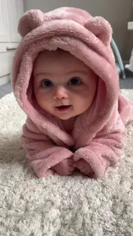 Smiley baby this morning ✨#4monthsold #firsttimemum #baby #babygirl ##earlymorning 