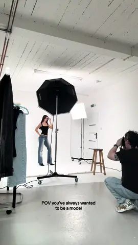 We’re on the hunt for new faces🤭 Drop your IG to be discovered #connectionmodelslondon #scoutme #modelscout #modelling #scoutmemodel 