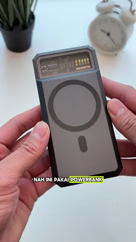 Enaknya ngecas tinggal tempel aja🤏 #kiipwireless #magsafe #powerbank #powerbankwireless