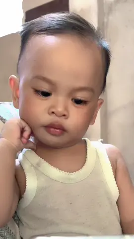 Ga expect bakal bereaksi secepet ini sma bocil😭😭 dikira ga bakal nangis ternyata nangis juga yg kaya di fyp😭 emng arti lagu ini tuh apa ya bagi para bocil😭😭 #meow #JelajahLiburan #fyp 