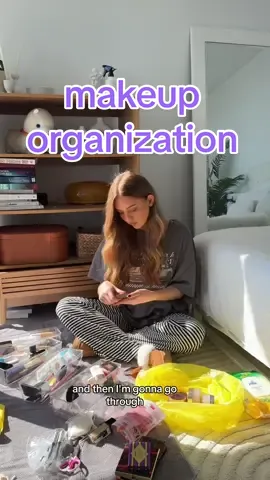 declutter my entire makeup collection with me 💄💋 #makeuporganization #organizedhome #dailyvlog #CleanTok 