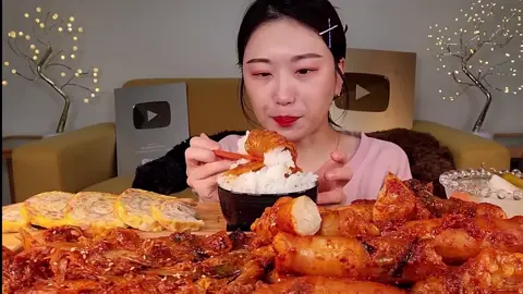 Mukbang Daechang Pedas 🔥🔥😋 YT: AMIAMI #mukabangseafood #mukbangvideo #mukbangoctopus #mukbangoctopus🐙 #amsr #mukbangbeef #mukbangbabycrab #mukbangdaechang #mukbangchicken #daechang #jjambbong #mukbangramen #mukbang #amsrsounds #mukbangkakisapi #mukbangkorea #mukbangkerang #amsrkorean #amsrvideo #amsrfood 