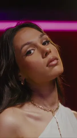 Bringing back that old school magic with an R&B twist ✨ Jaane Jana out now on YouTube! #Arjun #ArjunArtist #JaaneJaana #Remix #HindiRemix #DesiTok #FYP 