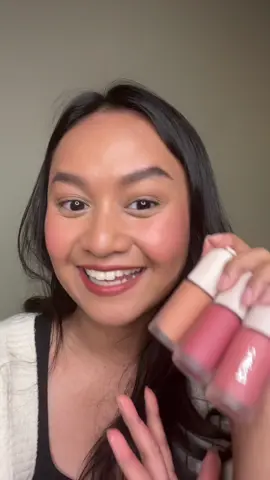 Soft Cheek Color Drops + tan skin= ✨perfection✨ We love how gorgeous @Austenite looks in our newest shades of Soft Cheek Color Drops in: ☀️I’m Dreamy 🍓I’m Delightful 🎀 I’m Amused #RaineBeauty #ConsciousBeauty
