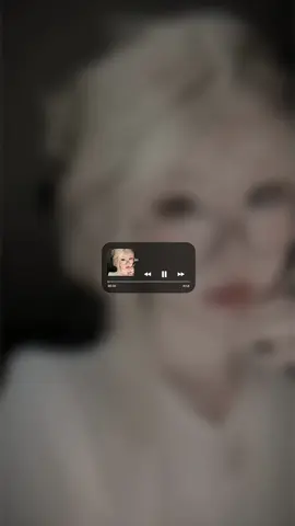 xa cach anh sau nay em iu thw ai? #xuhuong #music #lyrics #remix #xinloividaxuathien #zeymusic 