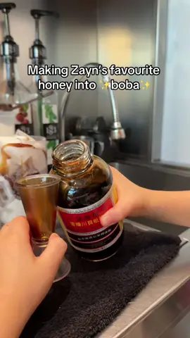 Would you try this? 👀🧋 Come have a taste of our Herbal Mint Milk Tea, made with Pi Pa Gao (aka Zayn’s favourite honey) and milk tea 🤤 Great for sore throat days, or for when you just want to spice up your bubble tea order! #bubbletea #boba #woobbee #pipagao #pipagaomilktea #peipakoa #zaynmalik