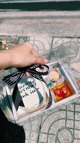 Thêm 1 set mix 3 loại bánh cho khách xinh iu 🥰🥰🥰 #minicake #setbanhvahoa #banhkem #xuhuong #banhkemngon 