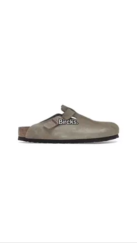 So comfy 😩 #birkenstocks #boston #sneakers #sneaker #fashiontiktok #fashion #fyppppppppppppppppppppppp #fyp #style #outfit #streetwear #baggy #jeans #cropped #boxy 