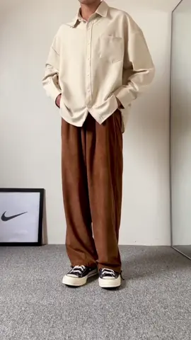 corduroy pant and overshized shirt combo #corduroy #celanacorduroy #shopmaster #pants #baggypants #grwm #oversizedtshirt #shirt 