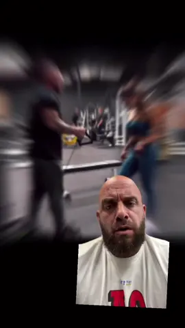 B-Stance Cable Loaded Rotating RDL When doing this movement pay attention to the stance that we have @raphamilagres set up with. Grab the cable with the opposite hand and allow your body to stretch across and put a lot of stress on those hamstrings and glutes  Comment your thoughts on this movement below