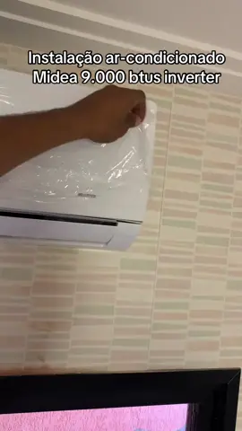 Instalação ar-condicionado 9.000 btus midea inverter #midea #ar #arcondicionado #inverter #arpuro #instalador #instalação #tecnico #proficional #viral #viralvideo #viralvideo #fyp #foryou #foryoupage 