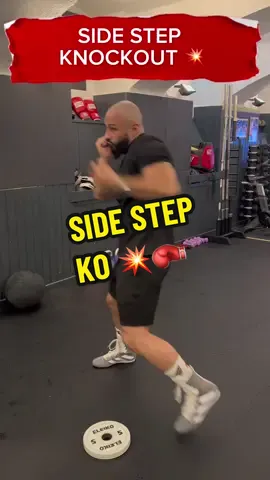 SIDE STEP KNOCKOUT 🥊💥 #kampfsport #workout #boxingworkout #boxingnews #knockout #boxingknockout #ringlife #boxingfans #boxingviral #boxing🥊 #boxingtraining #boxingviral #boxingvideo #boxsport 
