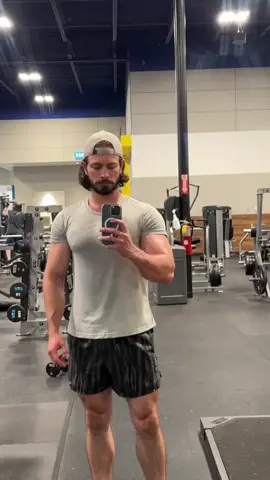 Sumando! Vamos por la segunda semana. . . Recomposición corporal 💪🏻 #ImRA #Fitness #resilience #eosfitness #training #Love #florida 