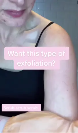Scrub a dub dub 🧤 fast, effective exfoliation 💕 #silkexfoliation #silkexfoliatingglove #no1illume #glowskintips #skinpeel #summerglowup #exfoliation #exfoliation #strawberryskin #skincareroutine #faketanremoval 