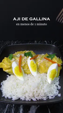 Hoy te enseño a preparar aji de gallina en menos de 1 minuto!! RECETA 1 cebolla 3 dientes de ajo 4 cucharadas aji amarillo 1/2 cucharadita de aji panca Caldo de pollo 1/2 taza Pan 1 und Galleta soda 1/2 paquete Leche 1/2 taza Papa amarilla o canchan ( 3 und) 1 huevo Queso parmesano al gusto #ajidegallina #comidaperuana #peru #recetasperuanas 