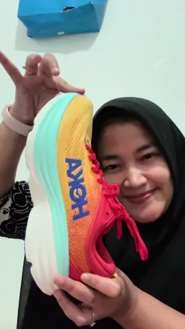 Review Sepatu Running Hoka Bondi 8 #hoka #hokabondi8  #hokarunning #runningshoes 
