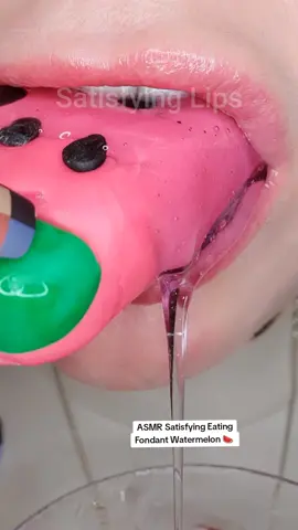 ASMR Satisfying Eating Fondant Watermelon 🍉 #fondant #asmrsounds #satisfyinglips 