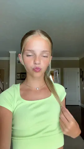 💚🤍 #fyp #fakebody #im18tiktok 