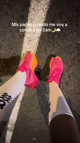 Es broma pero no mentira… team #5am 🤪🌙☁️🙂‍↕️  #run #nike #Running #runner #runners #wakeup #morning #am #nikerunning #runtok #pr 