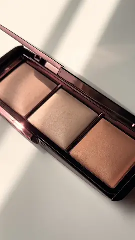 Perfectly lit. Available in three volumes, our iconic Ambient Lighting Palettes are a curation of finishing powders that filter surrounding light to blur imperfections for a seamless, multidimensional glow. Apply individually or layer for added intensity. #HourglassCosmetics #HourglassGlow
