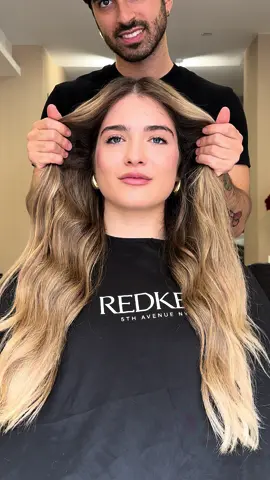 “ATTITUDINE BIONDA “ 👩🏼 #blond #biondo #blondhair #hairdress #tiktok #milano 