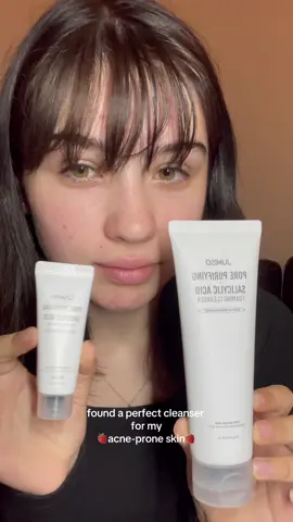 +1 to my collection. It's a perfect way to incorporate salicylic acid into your skincare routine🙌🏼🎀 #kbeauty #koreanskincare #salicylicacid #jumiso #jumisoambassador  @jumiso_us @Jumiso Official 