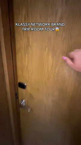 this room is insane @Klassy Network 😭😭😭 im so grateful #girls #brandtrip #mexico #klassynetwork 