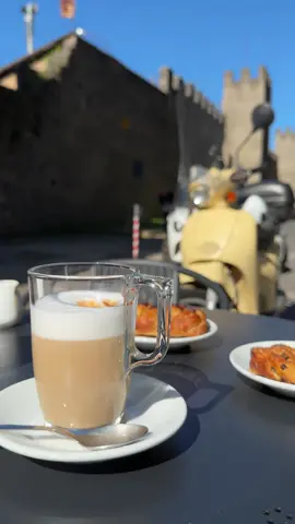 Morning coffee in Rieti 🖤 #italy #italia #visititaly 