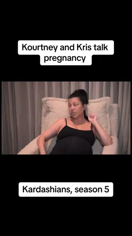 #foryoupage #fyp #kimkardashian #kourtneykardashian #khloekardashian #kendalljenner #kyliejenner #krisjenner #thekardashians #keepingupwiththekardashians #kardashianclips #scottdisick #northwest #kardashianfunnymoment #kanyewest #kardashiansshow #kardashiankids 