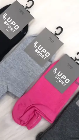 A Meia Esportiva Invisível Lupo oferece conforto e suporte perfeitos para suas atividades físicas, com design discreto e ajuste seguro. Feita em algodão penteado, garante pés frescos e secos. Disponível em nosso site por apenas R$9,90 💘  ref:3170-003