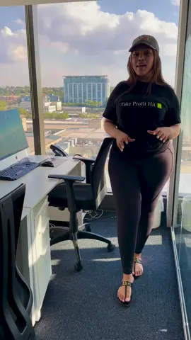 New Trader Wear for all the Traders💹 Visit my website to order now #traderwear #tradewithchantel #womeninforex 