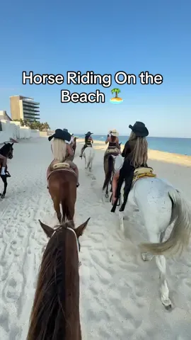 Never in a Million years I thought ill be riding horses next to the beach 😱👑 @Brooke Ashley Hall 