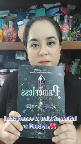 Y es que leo este libro bastante spoileada, pero no deja de ser todo un viaje el saber lo que Kai le hará a Paedyn... ¿Qué pasará con ellos en 