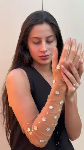 Quando você faz a produção dos seus sonhos para sua formatura!  #formaturamed #vestidoformatura #fashion #beauty #style #makeup #hairstyle  @damonburmester0  @versabrand 