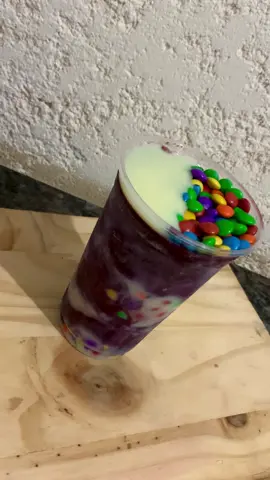 Querendo praticidade sem abrir mão do sabor? Experimente nosso delicioso açaí no copo na Casa do Sorvete! Perfeito para levar consigo e saborear a qualquer hora do dia. Venha conhecer essa opção prática e deliciosa! 🥤😋 