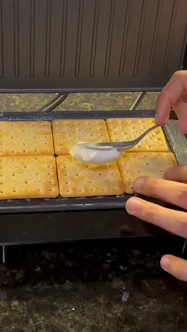 VEJA ESSA ÓTIMA RECEITA PARA O CAFÉ DA MANHÃ. . CURTA E SIGA O PERFIL PARA MAIS VÍDEOS. . . #receita #cafedamanha #lancheemcasa #lancheirainfantil #presuntoequeijo #bolachacaseira 