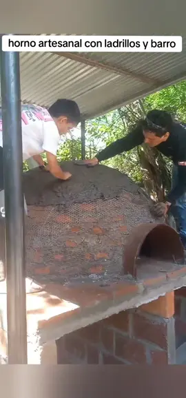 horno artesanal con ladrillo .#foryou #parati #hornos #hornofafrica 